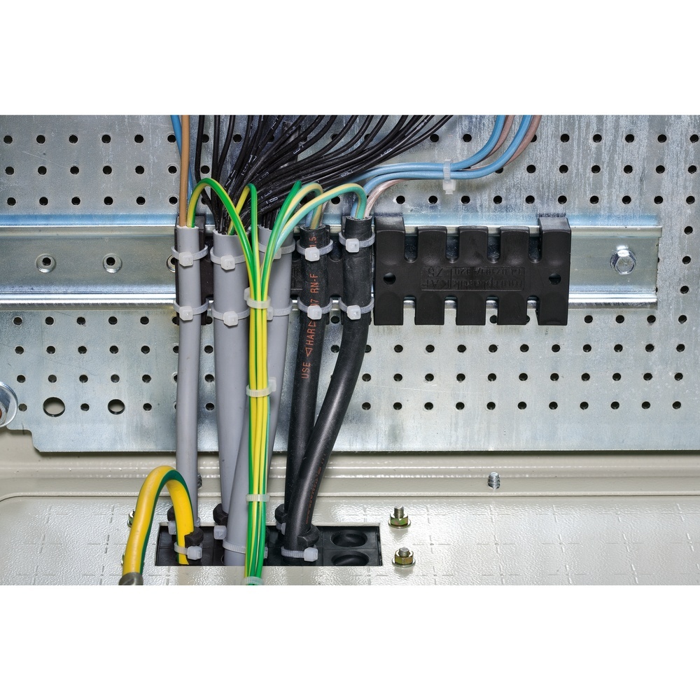 Schneider Electric Set NSYSCCDINLG140