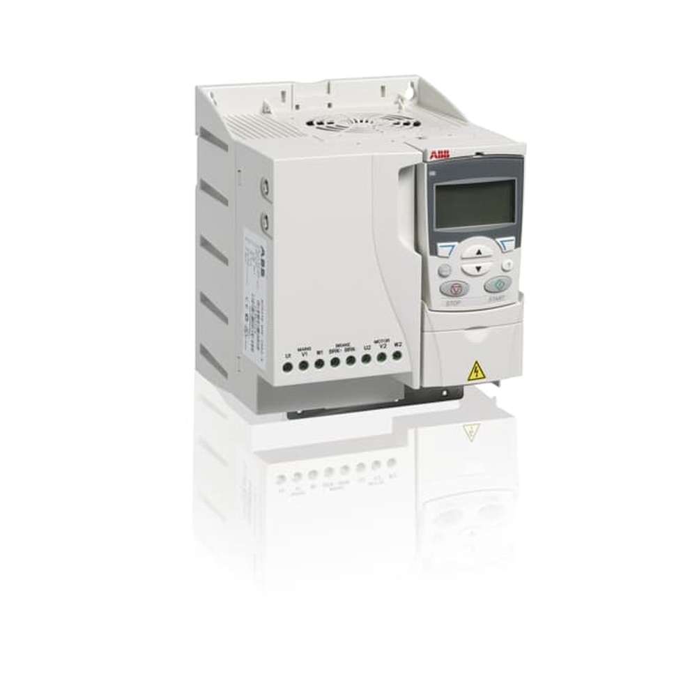 ABB Frequenzumrichter 3AUA0000039634 Typ ACS310-03E-17A2-4
