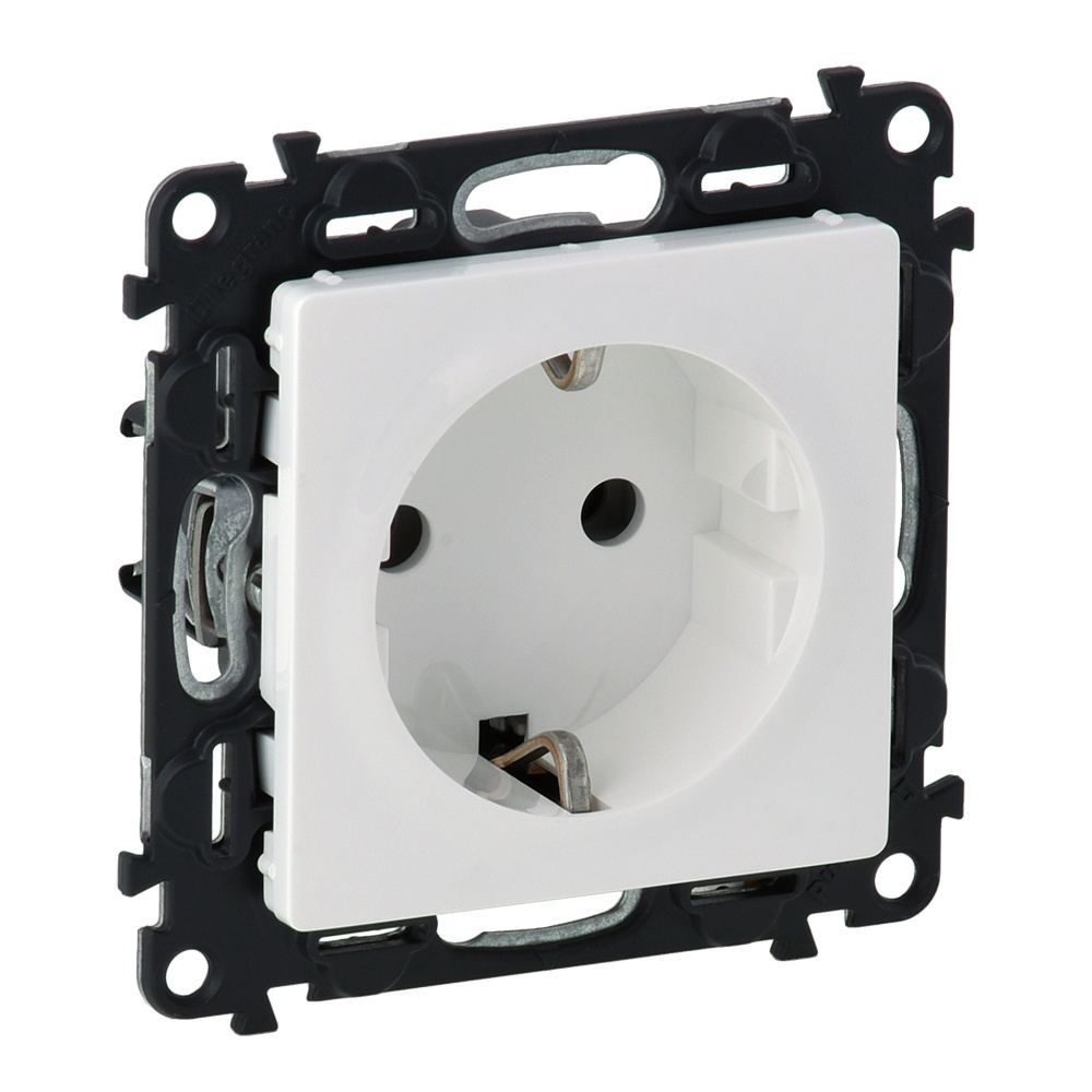 Legrand Schutzkontaktsteckdose 753121